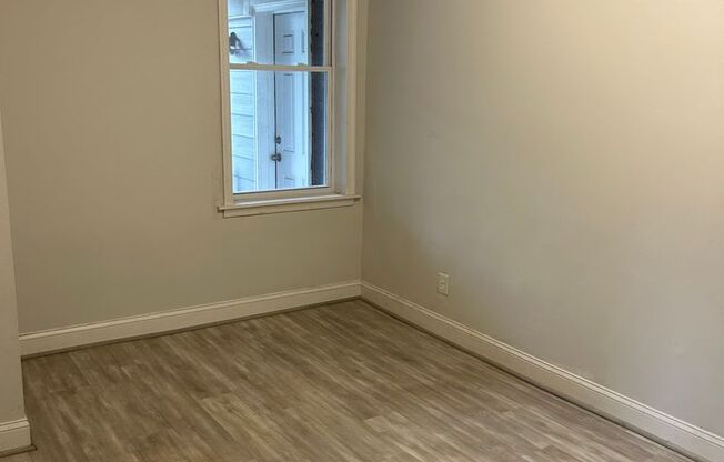 3 beds, 1 bath, 750 sqft, $2,000, Unit 3