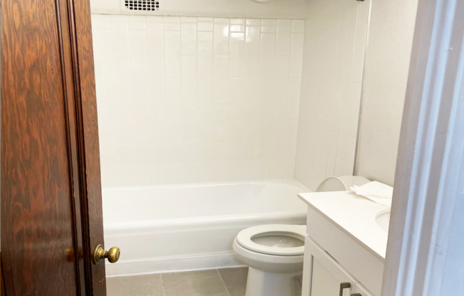 Studio, 1 bath, $995