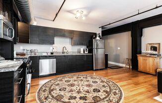 2 beds, 1 bath, 1,000 sqft, $1,825, Unit Jane 203