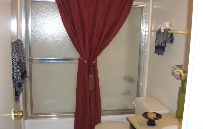 Mira Loma Apartments