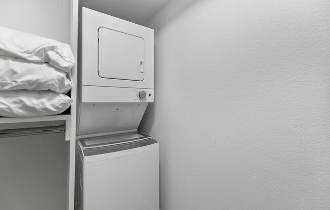 1 bed, 1 bath, $1,195, Unit MV A17