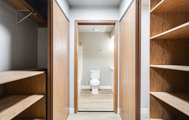 2 beds, 2 baths, 1,050 sqft, $1,799, Unit 3203