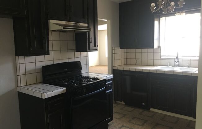 2 beds, 1 bath, $1,495