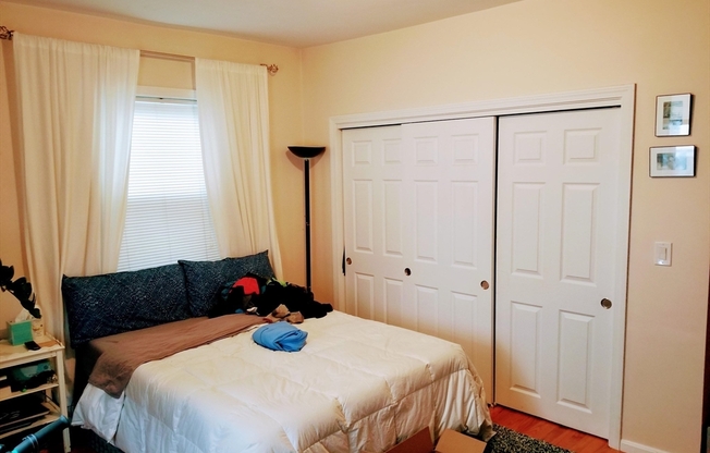 213 215 NEWTON
