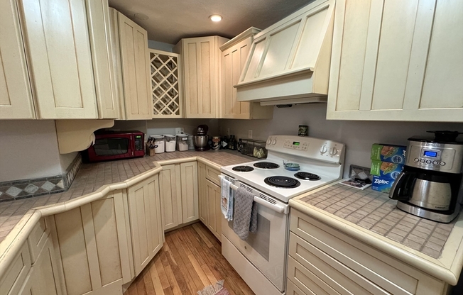 39 HIGHLAND AVE