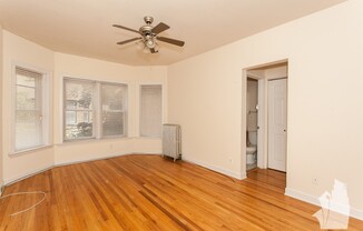 3918 N Pine Grove Ave, Chicago IL 1