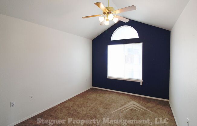 3 beds, 2 baths, $2,100, Unit # 4G