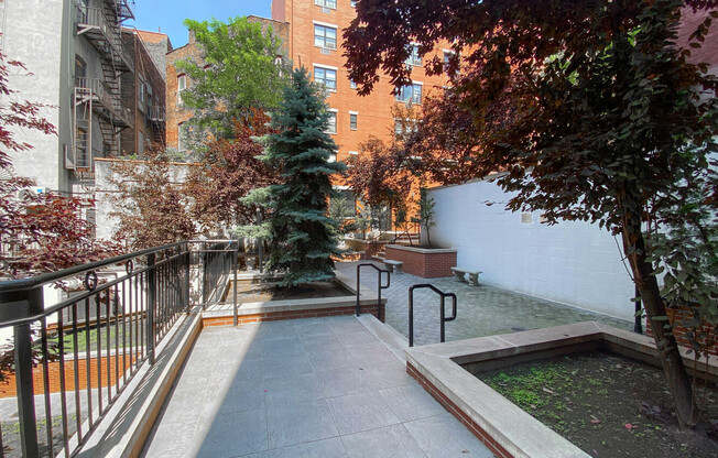 1405 5 AVE