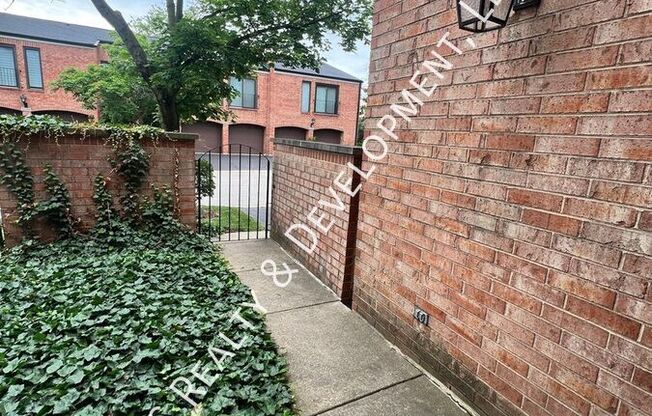 2S772 JAMESTOWN Trail