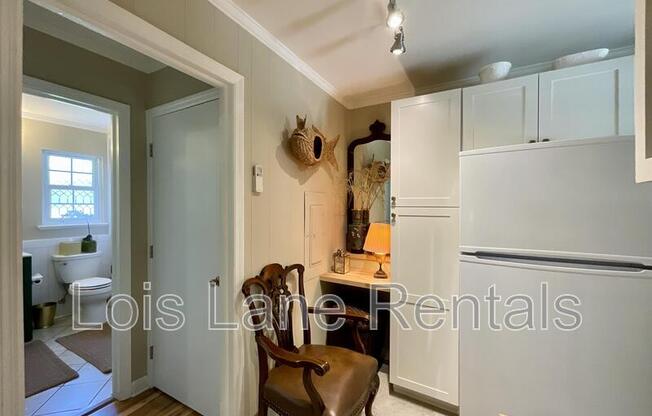 874 COLONY DR