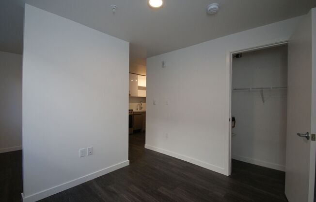 Studio, 1 bath, 356 sqft, $1,395, Unit 11 NEW