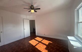 2456 33 ST