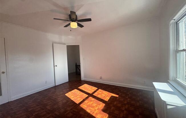 2456 33 ST