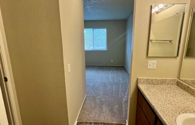 2 beds, 2 baths, 948 sqft, $1,795, Unit 52