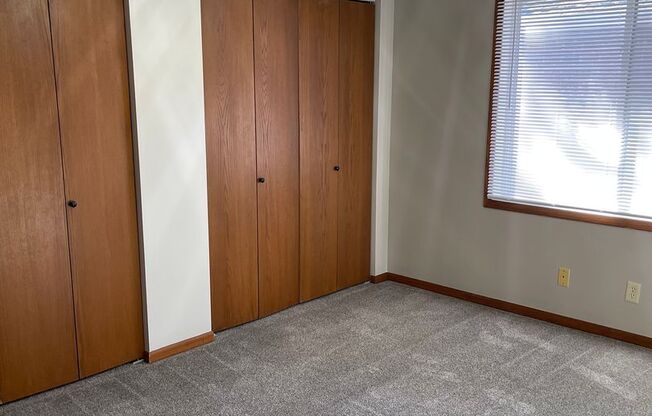 1 bed, 1 bath, 724 sqft, $830, Unit 007