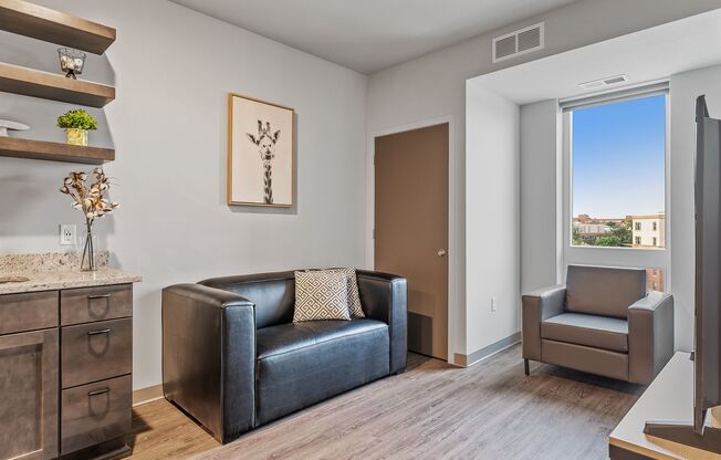 1 bed, 1 bath, 635 sqft, $1,575, Unit 312