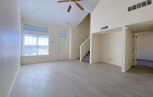 Northeast El Paso 3 bed with Refrig A/C and Loft!