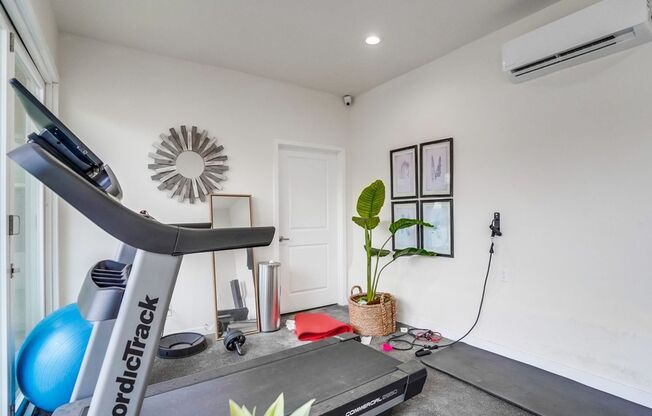 1 bed, 1 bath, 687 sqft, $2,295, Unit #02