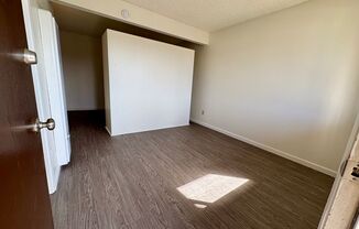 7821 Linda Vista Road