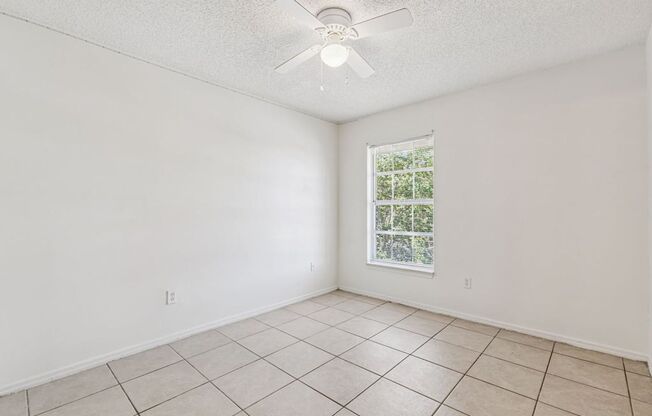 2 beds, 2 baths, $1,250, Unit # #B 202