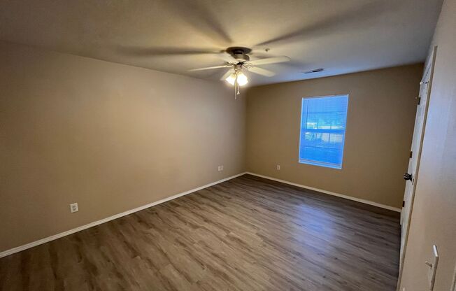 2 beds, 2 baths, $895