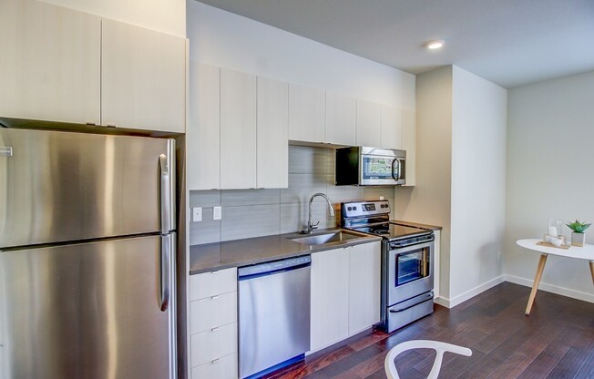 1 bed, 1 bath, $1,399, Unit EQ686/2