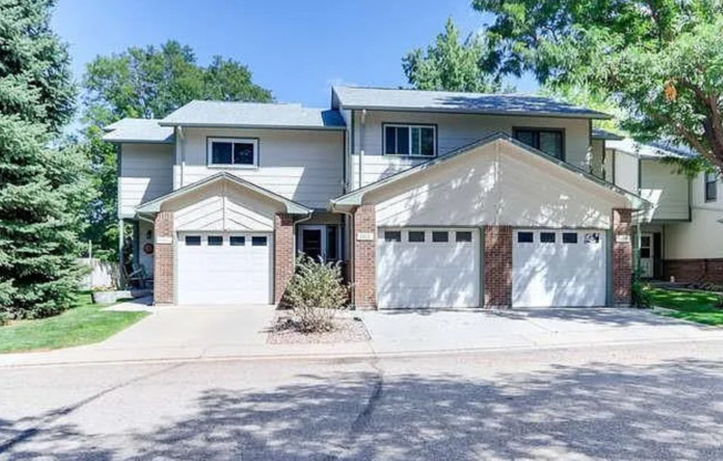 Bright and Open Lafayette Townhouse Close to Schools