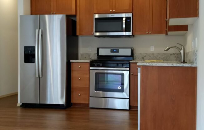 Townhome-Style Duplex with Exceptional Outdoor Living – Walk to Old Town Sherwood