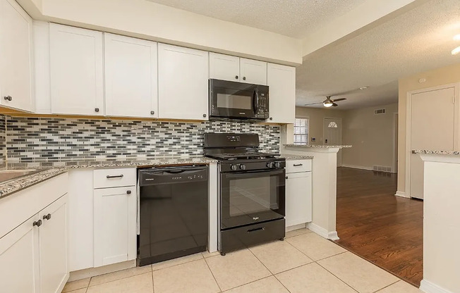 3 beds, 1 bath, $1,399