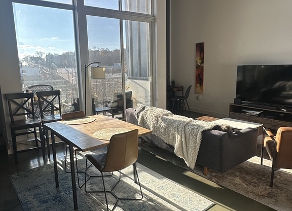 1 bed, 1 bath, 966 sqft, $2,700, Unit 20