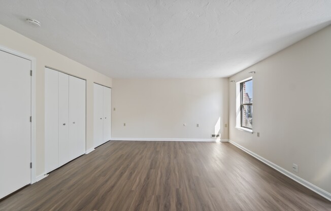 2 beds, 2.5 baths, 1,550 sqft, $3,100, Unit 13
