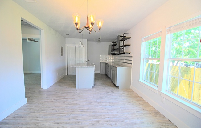 2/2  Denver Heights Move In ASAP!