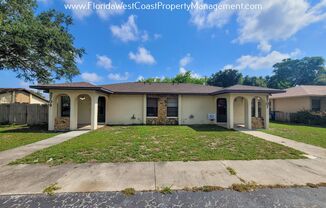 ADORABLE 2 BED/1 BATH UPDATED DUPLEX! PATIO AND FENCED YARD!