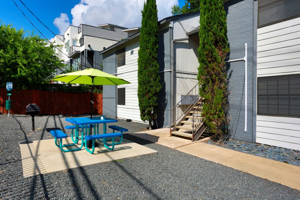 Tambaleo Apartments