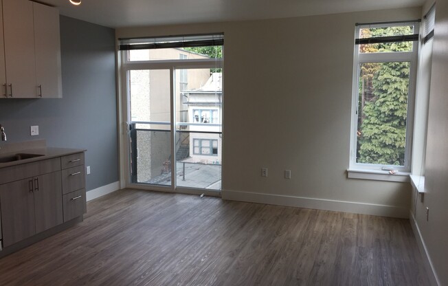 Studio, 1 bath, 430 sqft, $1,795, Unit 609