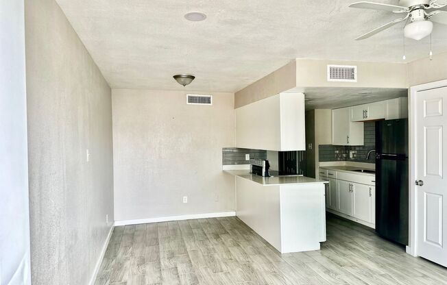 1 bed, 1 bath, 650 sqft, $1,095, Unit Unit 22