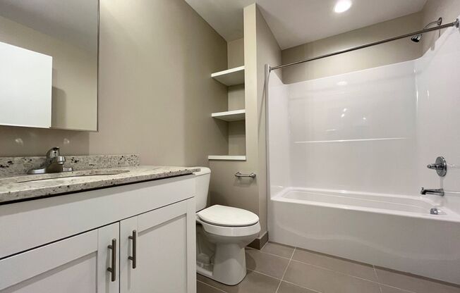 1 bed, 1 bath, 789 sqft, $1,700, Unit UNIT 612