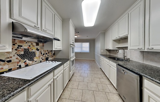 1505 WADE DR