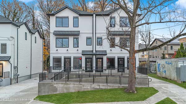 17 AULTMAN AVE