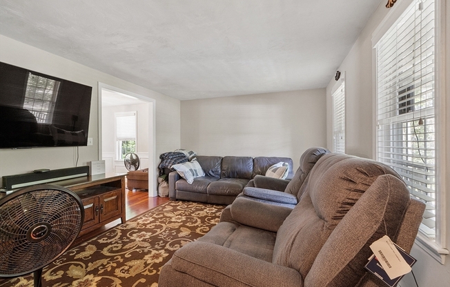 389 CENTRAL ST
