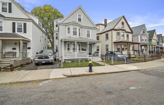 10 TOLMAN ST