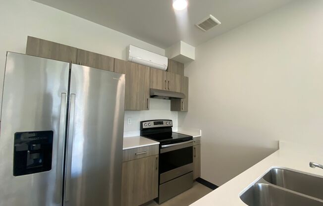 1 bed, 1 bath, 700 sqft, $1,295, Unit Unit 303