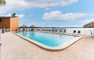 7430 Sunshine Skyway Ln S Apt 701