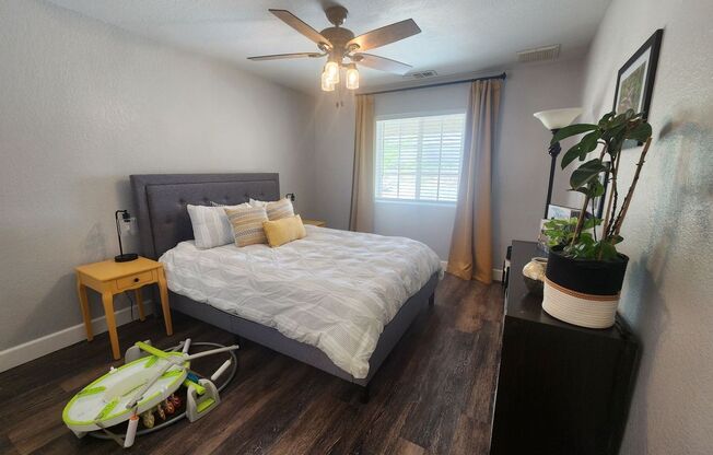 Beautiful 3 Bedroom 2 Bath!