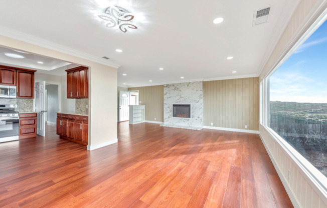 FANTASTIC CALIFORNIA COASTAL DREAM! 5 Bed/3 Bath Home - DALY CITY