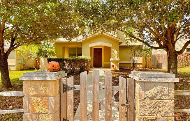 Spacious 3x2.5 South Austin Home