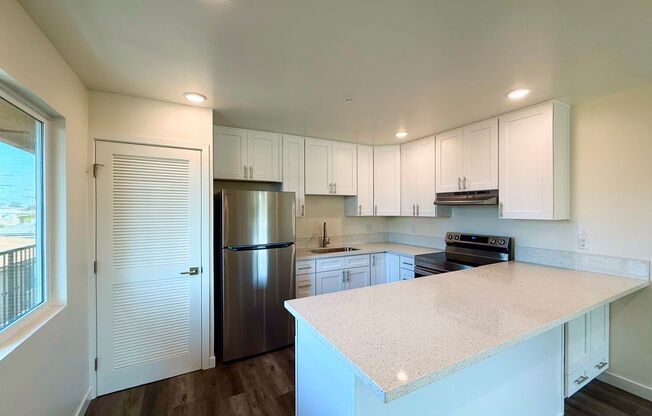 Welcome to Your Bright and Spacious Upstairs Apartment with Private Balcony!