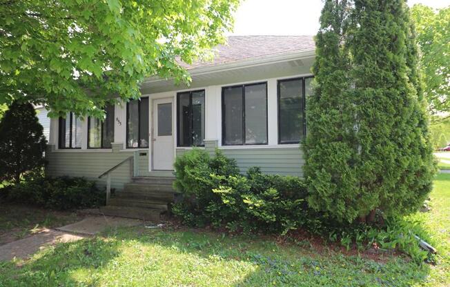855 LANGLADE AVE