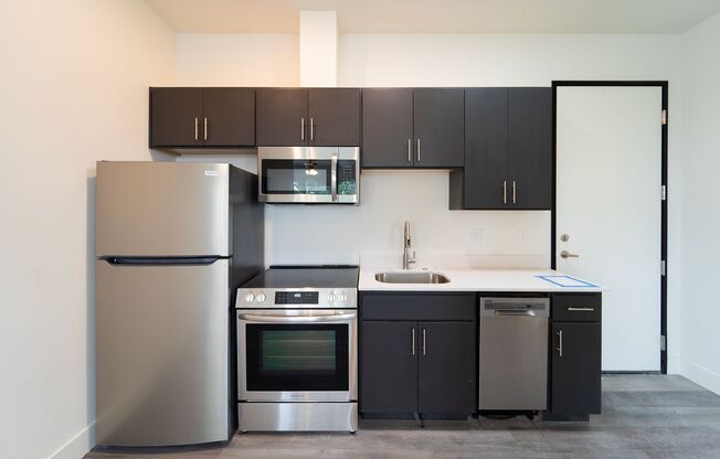 1 bed, 1 bath, 653 sqft, $1,599, Unit 311