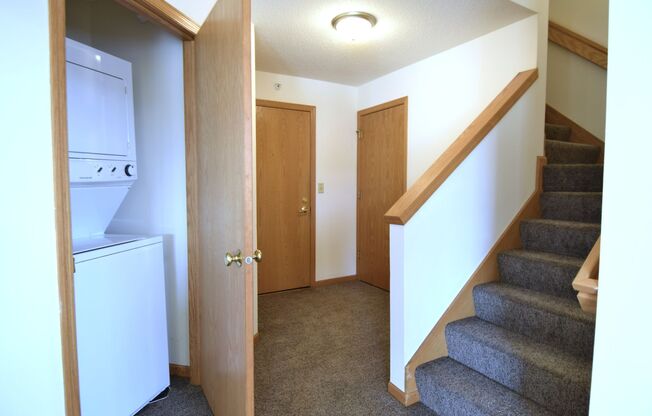 3 beds, 2 baths, 1,550 sqft, $2,310, Unit 1322-302